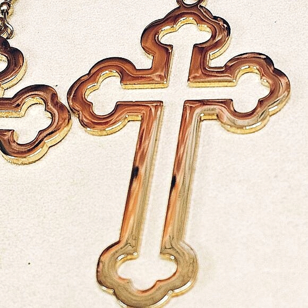 🔥$5/$25 Gold-Tone Cross Earrings Religious Statement Jewelry Lightweight - Picture 4 of 5